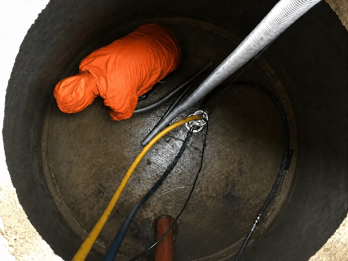 Zisternenreinigung über den Schachtzugang